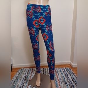 🤍 EUC LuLaRoe Blue, Green & Red Tribal Design Leggings Size OS
